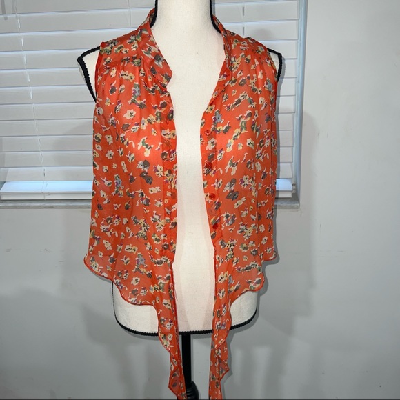 ⭐️🌺⭐️Blouse with flowers prints for  women. - Picture 5 of 7